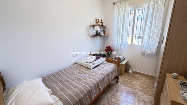 3 soverom Hus til salgs i Torre de la Horadada, Pilar de la Horadada med svømmebasseng - € 210 000 (Ref: 9829573)