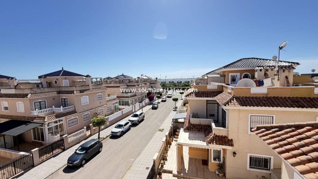 3 soverom Hus til salgs i Torre de la Horadada med svømmebasseng - € 210 000 (Ref: 9829573)