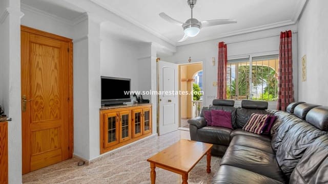 3 quarto Moradia Geminada para venda em La Zenia, Orihuela com piscina - 299 000 € (Ref: 9829754)