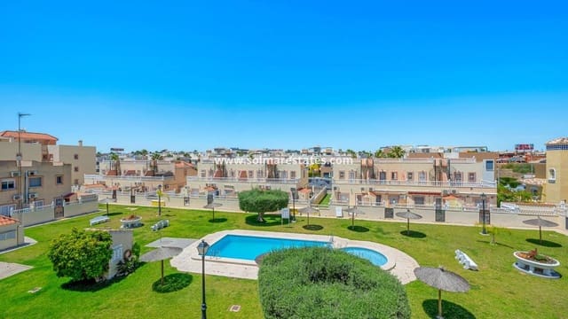3 quarto Moradia Geminada para venda em La Zenia, Orihuela com piscina - 299 000 € (Ref: 9829754)