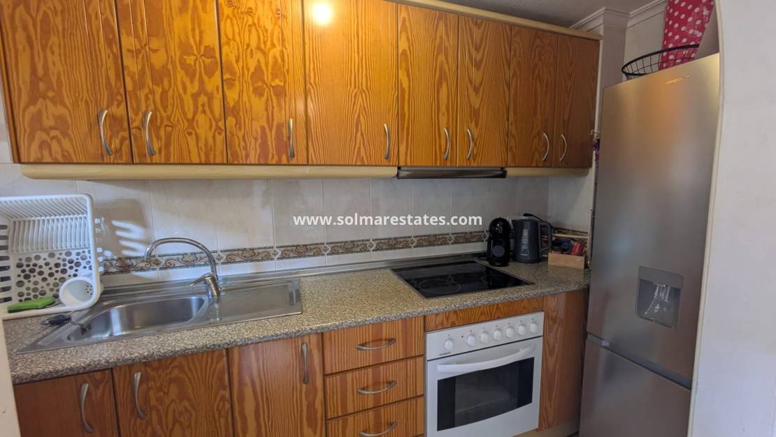 2 soveværelse Lejlighed til salg i Playa Flamenca med swimmingpool - € 155.000 (Ref: 9829755)