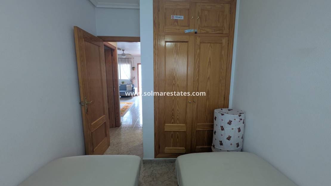 2 soveværelse Lejlighed til salg i Playa Flamenca med swimmingpool - € 155.000 (Ref: 9829755)