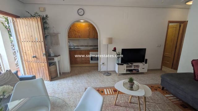 2 soveværelse Lejlighed til salg i Playa Flamenca, Orihuela med swimmingpool - € 155.000 (Ref: 9829755)