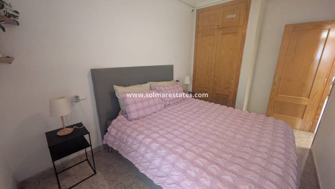 2 soveværelse Lejlighed til salg i Playa Flamenca med swimmingpool - € 155.000 (Ref: 9829755)