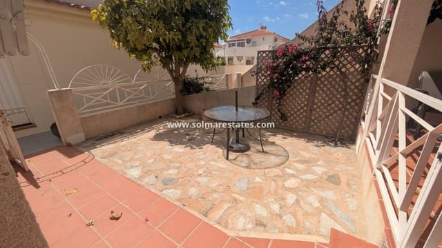 2 soveværelse Lejlighed til salg i Playa Flamenca, Orihuela med swimmingpool - € 155.000 (Ref: 9829755)
