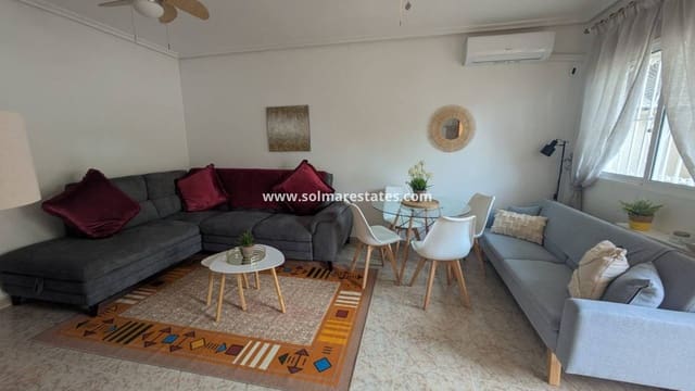 2 soveværelse Lejlighed til salg i Playa Flamenca, Orihuela med swimmingpool - € 155.000 (Ref: 9829755)