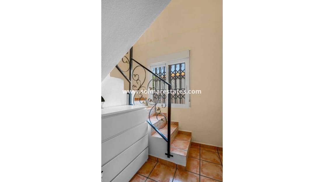 4 bedroom Villa for sale in La Florida with pool - € 359,000 (Ref: 9830009)