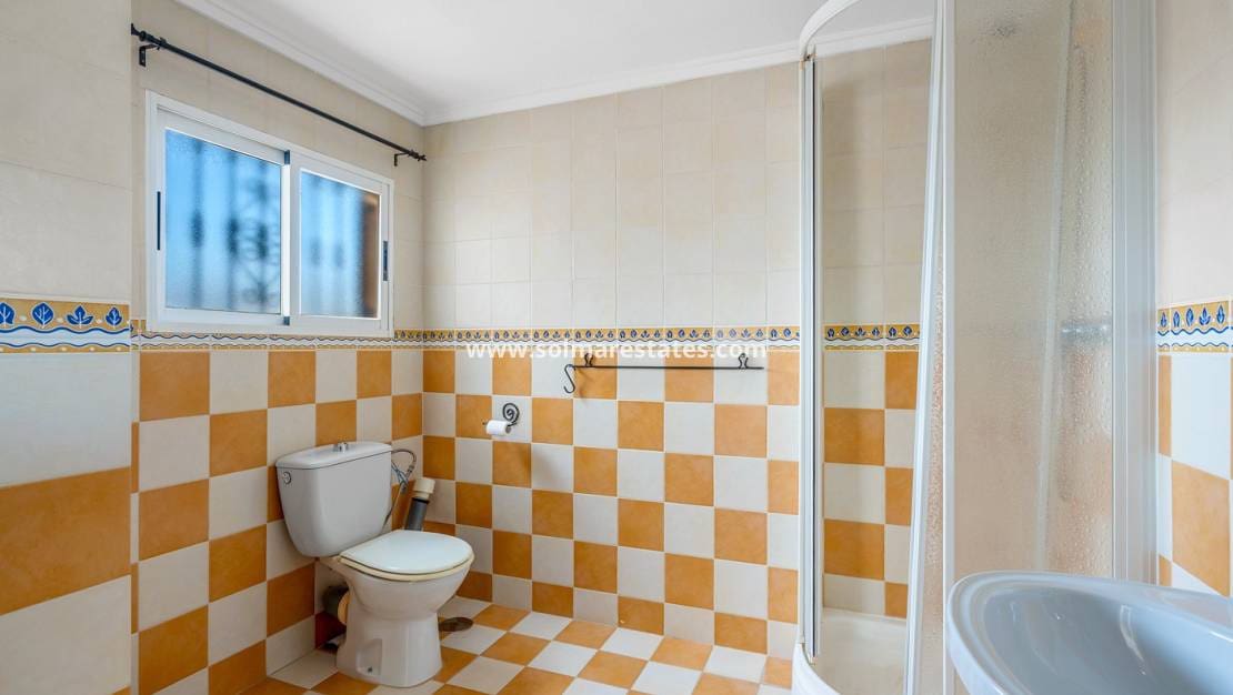 4 bedroom Villa for sale in La Florida with pool - € 359,000 (Ref: 9830009)