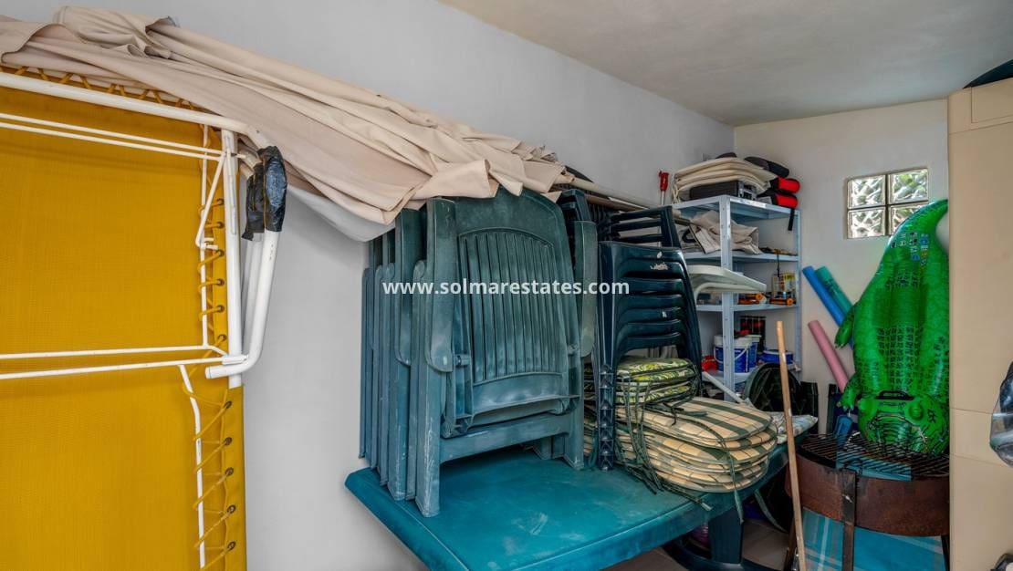 4 bedroom Villa for sale in La Florida with pool - € 359,000 (Ref: 9830009)