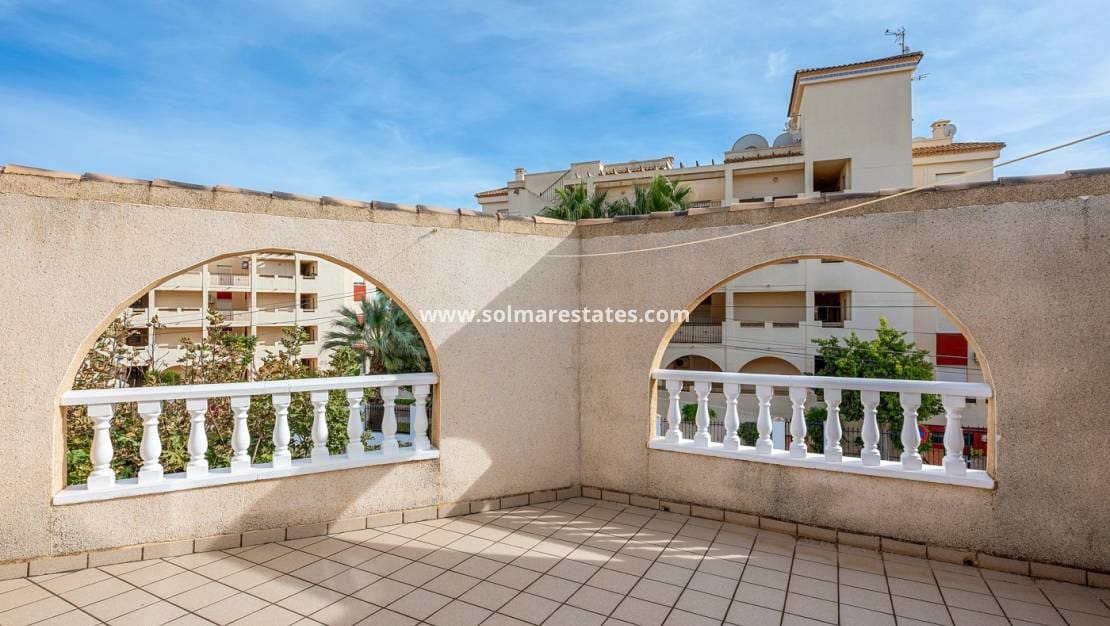 4 bedroom Villa for sale in La Florida with pool - € 359,000 (Ref: 9830009)