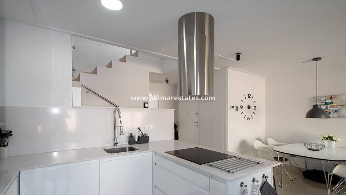 3 quarto Moradia Geminada para venda em Ciudad Quesada com piscina - 399 000 € (Ref: 9830010)
