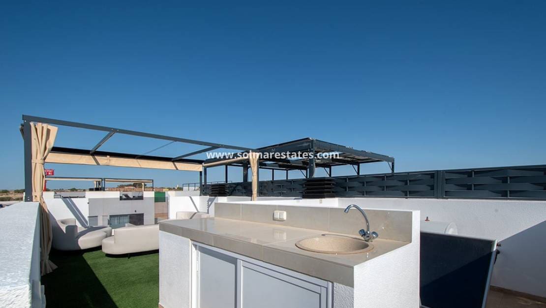 3 quarto Moradia Geminada para venda em Ciudad Quesada com piscina - 399 000 € (Ref: 9830010)