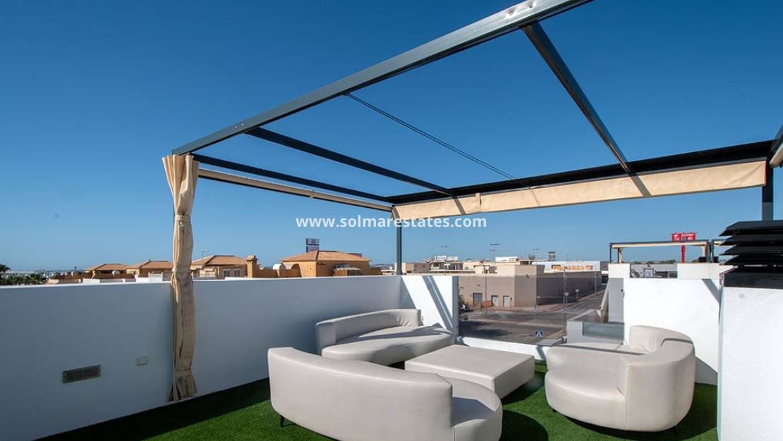3 quarto Moradia Geminada para venda em Ciudad Quesada com piscina - 399 000 € (Ref: 9830010)