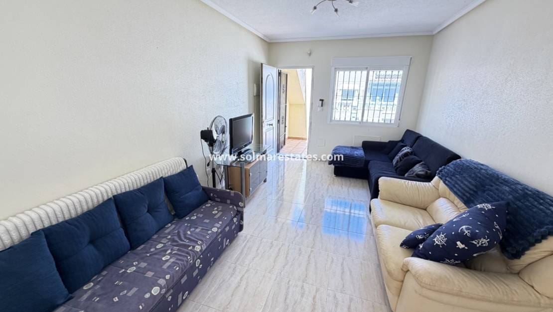 2 sypialnia Apartament na sprzedaż w Villamartin z basenem - 199 995 € (Ref: 9831967)