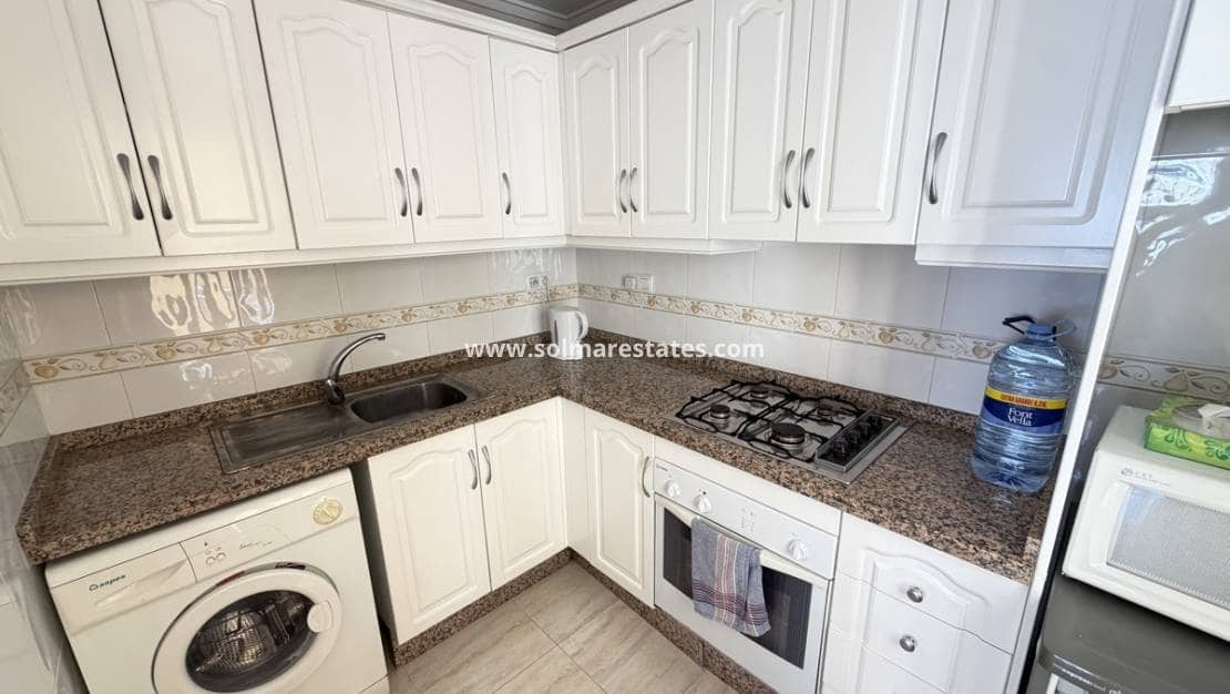 2 sypialnia Apartament na sprzedaż w Villamartin z basenem - 199 995 € (Ref: 9831967)