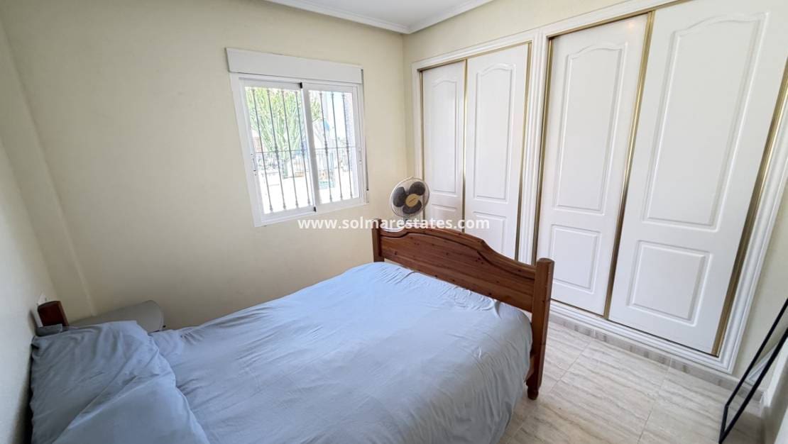 2 sypialnia Apartament na sprzedaż w Villamartin z basenem - 199 995 € (Ref: 9831967)