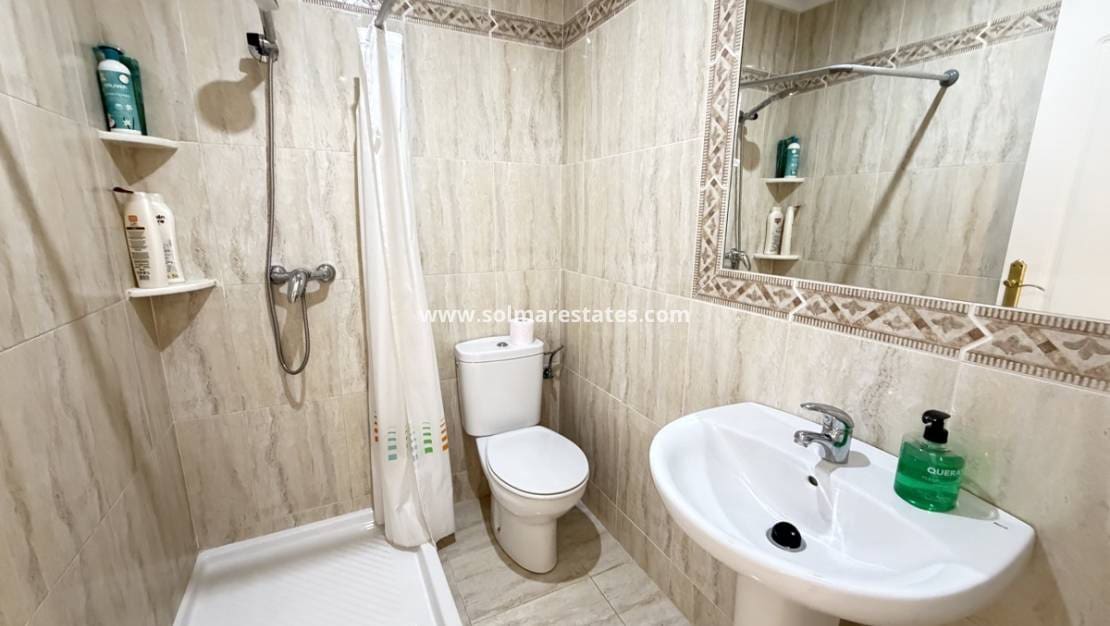 2 sypialnia Apartament na sprzedaż w Villamartin z basenem - 199 995 € (Ref: 9831967)