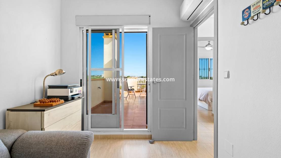 3 camera da letto Villa in vendita in El Raso con piscina - 350.000 € (Rif: 9832292)