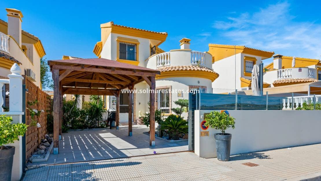 3 camera da letto Villa in vendita in El Raso con piscina - 350.000 € (Rif: 9832292)