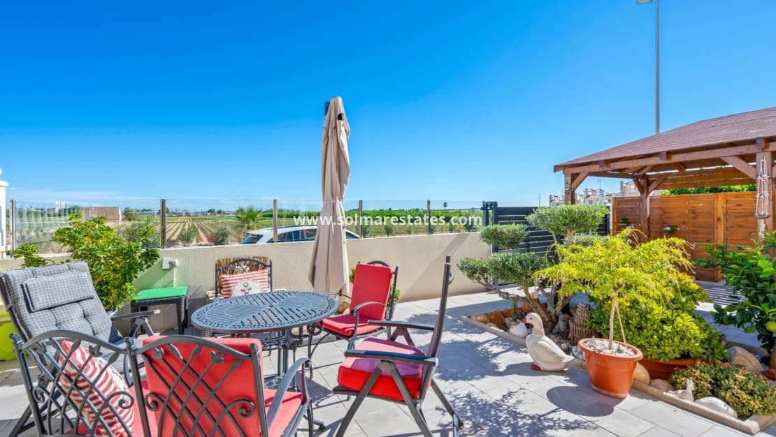 3 camera da letto Villa in vendita in El Raso con piscina - 350.000 € (Rif: 9832292)