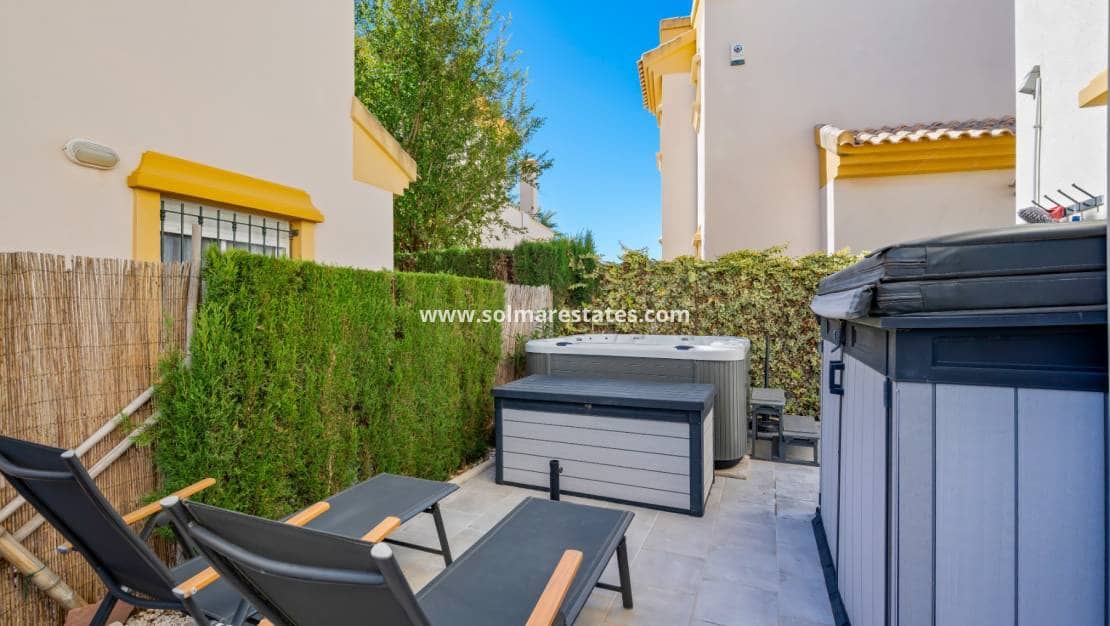 3 camera da letto Villa in vendita in El Raso con piscina - 350.000 € (Rif: 9832292)