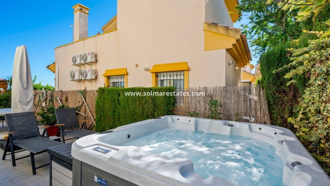 3 camera da letto Villa in vendita in El Raso con piscina - 350.000 € (Rif: 9832292)