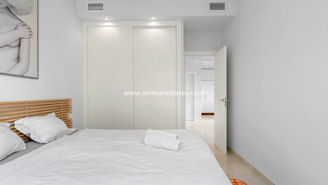 4 sovrum Villa till salu i Cabo Roig med pool - 599 000 € (Ref: 9832294)