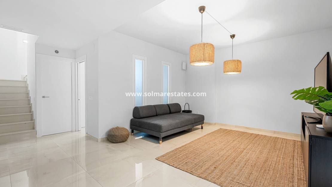 4 sovrum Villa till salu i Cabo Roig med pool - 599 000 € (Ref: 9832294)
