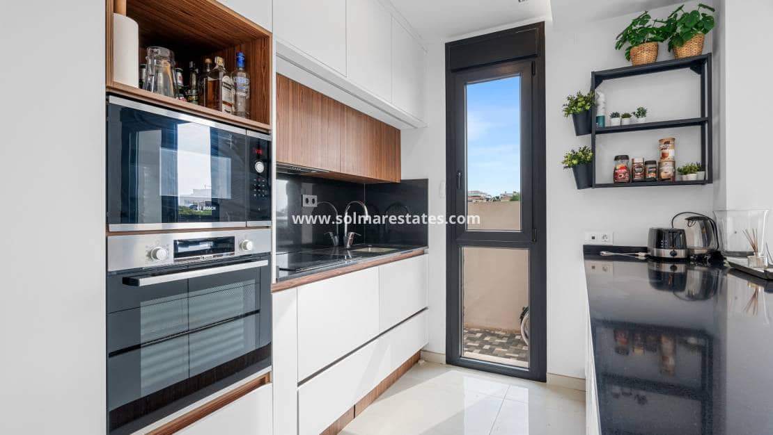 4 sovrum Villa till salu i Cabo Roig med pool - 599 000 € (Ref: 9832294)