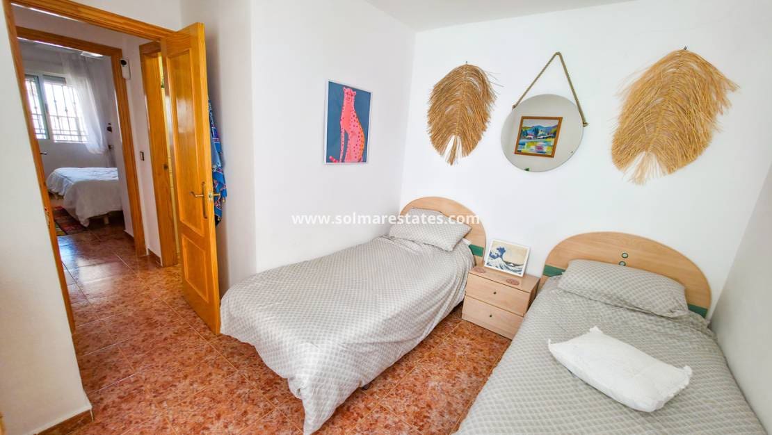 2 bedroom Apartment for sale in Los Montesinos with pool - € 135,000 (Ref: 9832297)