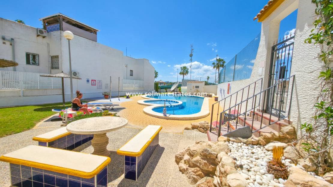 2 bedroom Apartment for sale in Los Montesinos with pool - € 135,000 (Ref: 9832297)