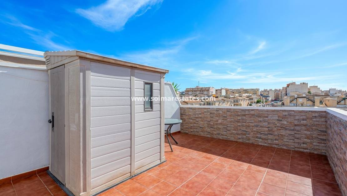 2 chambre Appartement à vendre à Torrevieja avec piscine - 149 000 € (Ref: 9832298)