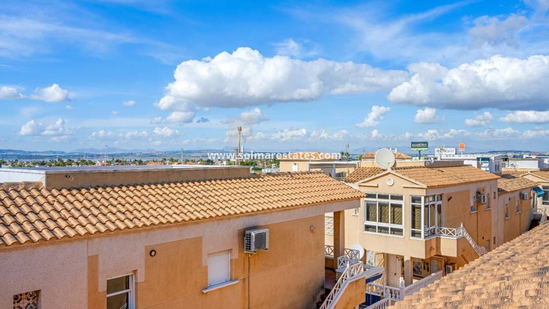 2 chambre Appartement à vendre à Torrevieja avec piscine - 149 000 € (Ref: 9832298)