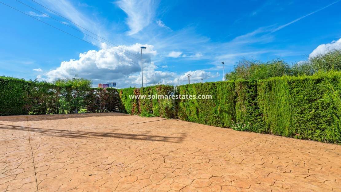 2 chambre Appartement à vendre à Torrevieja avec piscine - 149 000 € (Ref: 9832298)