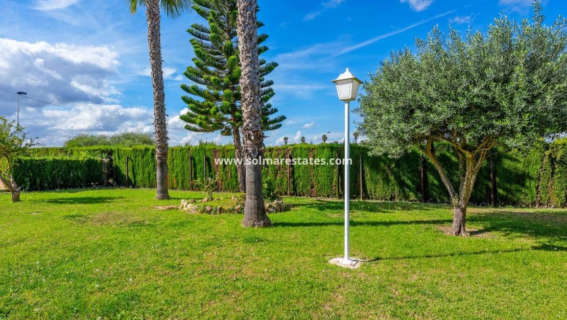 2 chambre Appartement à vendre à Torrevieja avec piscine - 149 000 € (Ref: 9832298)