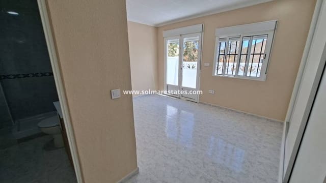 Casa de 1 habitación en La Marina, Elche / Elx en venta - 129.000 € (Ref: 9834236)