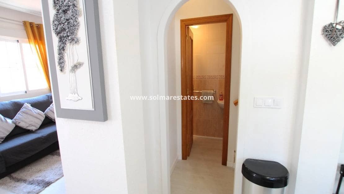 2 makuuhuone Rivitalo myytävänä paikassa Cabo Roig mukana uima-altaan - 235 000 € (Ref: 9834237)