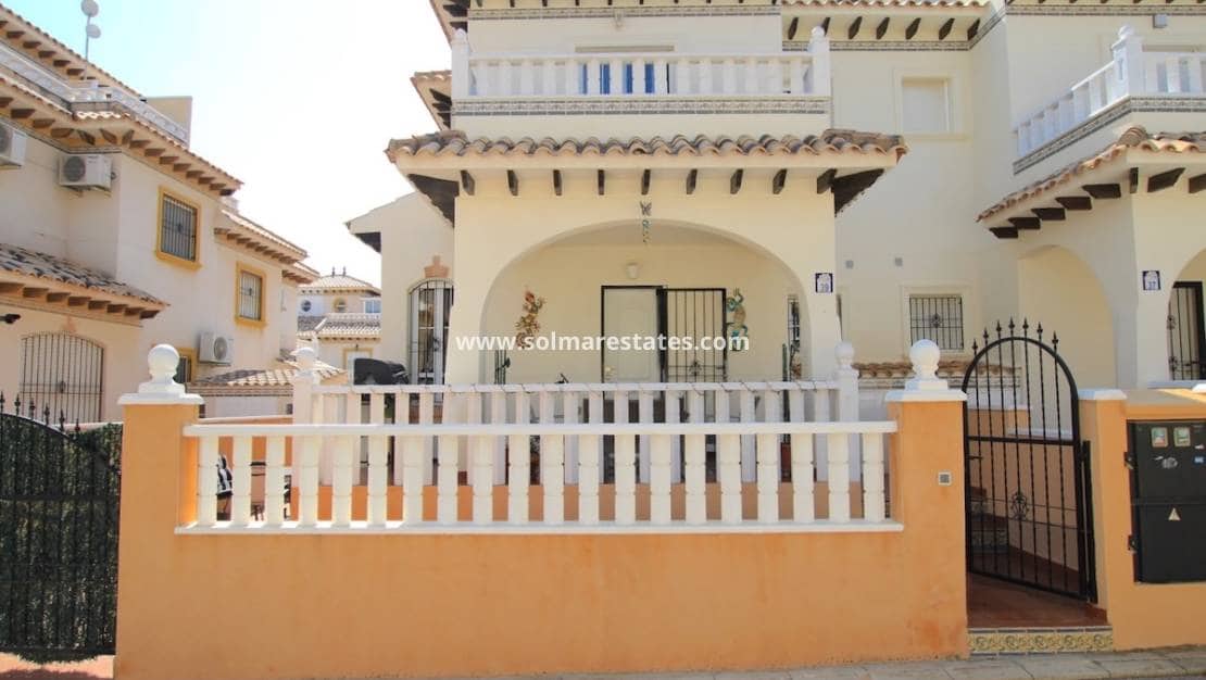 2 makuuhuone Rivitalo myytävänä paikassa Cabo Roig mukana uima-altaan - 235 000 € (Ref: 9834237)