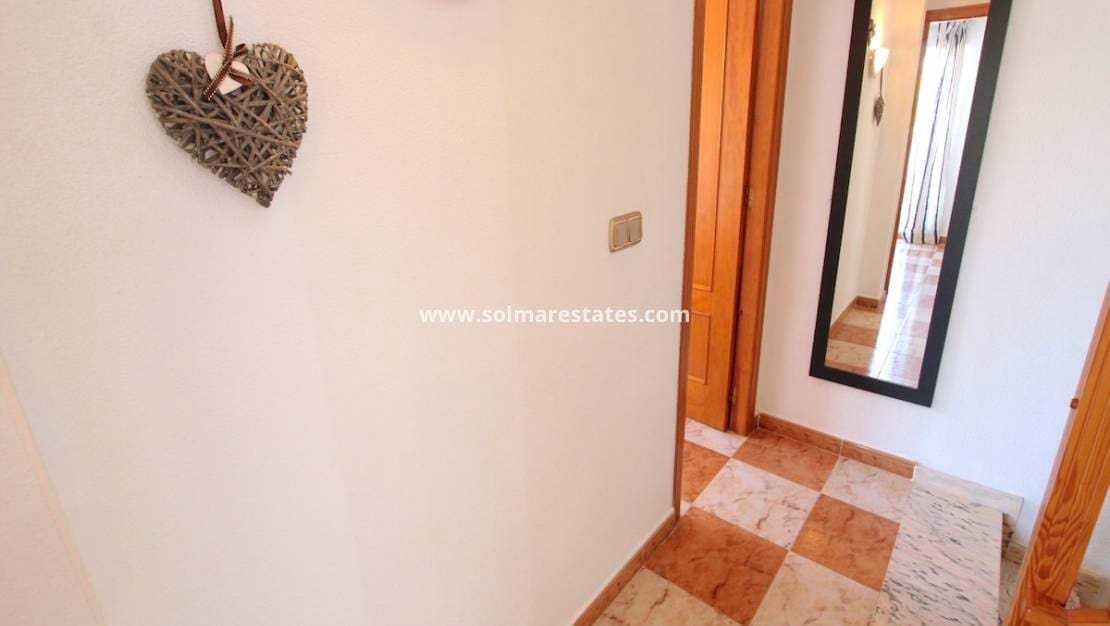 2 makuuhuone Rivitalo myytävänä paikassa Cabo Roig mukana uima-altaan - 235 000 € (Ref: 9834237)