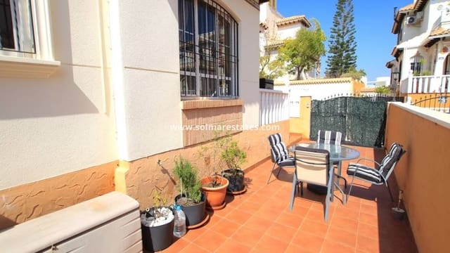 2 makuuhuone Rivitalo myytävänä paikassa Cabo Roig, Orihuela mukana uima-altaan - 235 000 € (Ref: 9834237)