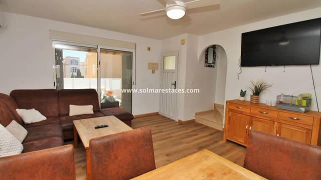 3 quarto Moradia Geminada para venda em Villamartin, Orihuela com piscina - 219 000 € (Ref: 9838251)
