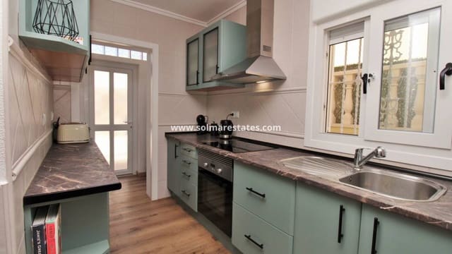 3 quarto Moradia Geminada para venda em Villamartin, Orihuela com piscina - 219 000 € (Ref: 9838251)