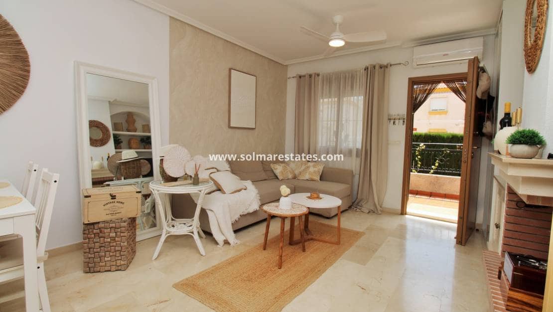 3 bedroom Terraced Villa for sale in Villamartin with pool - € 269,500 (Ref: 9838254)