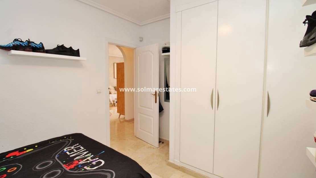3 bedroom Terraced Villa for sale in Villamartin with pool - € 269,500 (Ref: 9838254)
