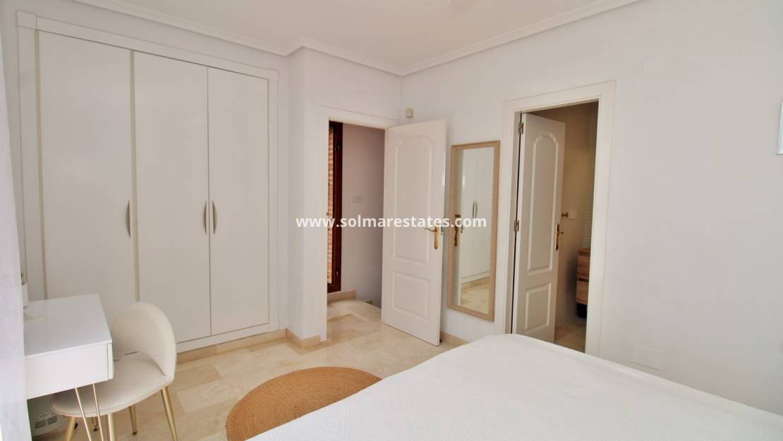 3 bedroom Terraced Villa for sale in Villamartin with pool - € 269,500 (Ref: 9838254)
