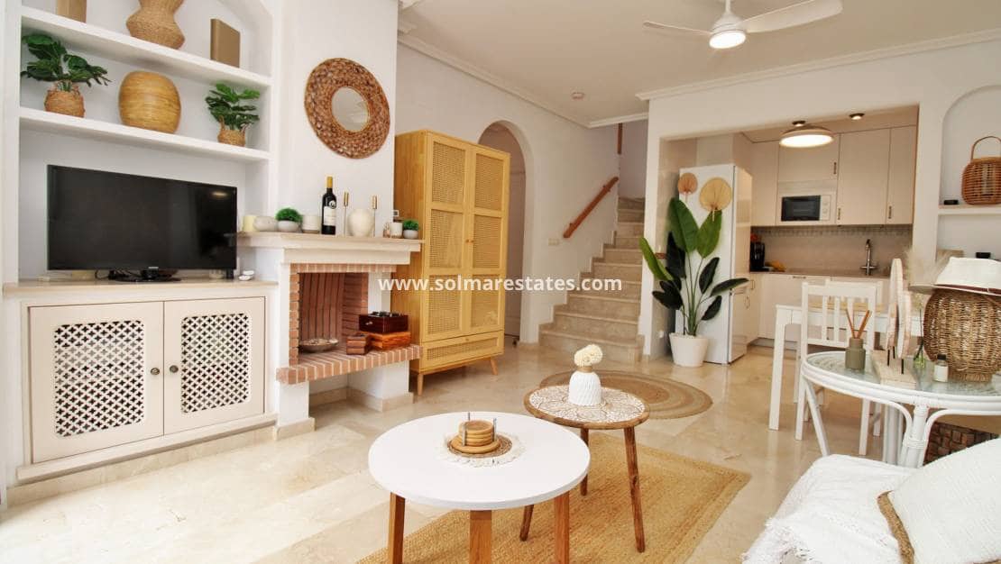 3 bedroom Terraced Villa for sale in Villamartin with pool - € 269,500 (Ref: 9838254)