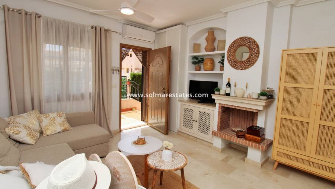 3 bedroom Terraced Villa for sale in Villamartin with pool - € 269,500 (Ref: 9838254)