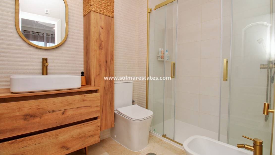 3 bedroom Terraced Villa for sale in Villamartin with pool - € 269,500 (Ref: 9838254)