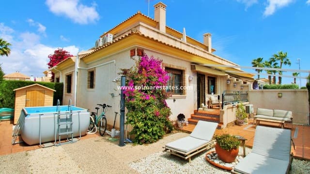 3 soveværelse Rækkehus til salg i Villamartin, Orihuela med swimmingpool - € 269.500 (Ref: 9838254)