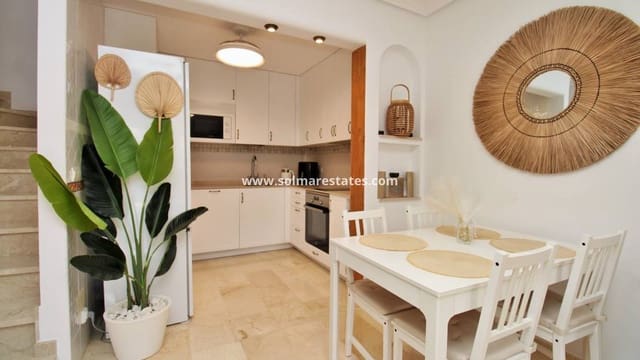 3 soveværelse Rækkehus til salg i Villamartin, Orihuela med swimmingpool - € 269.500 (Ref: 9838254)
